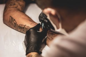 5 qualités indispensables pour devenir tatoueur.